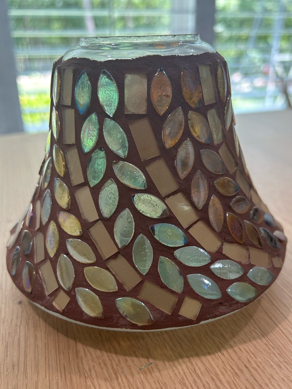Yankee Candle Mosaic Glass Leaf Lamp Shade fits large candle - Picture 1 of 6